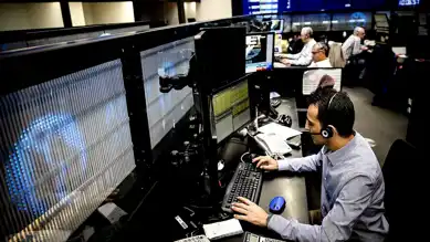 Borsa Düşüşle Açıldı: BIST 100 9.829,94'te