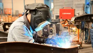 İmalat Sektöründe Daralma Yavaşlıyor: PMI Endeksi Yükseliyor