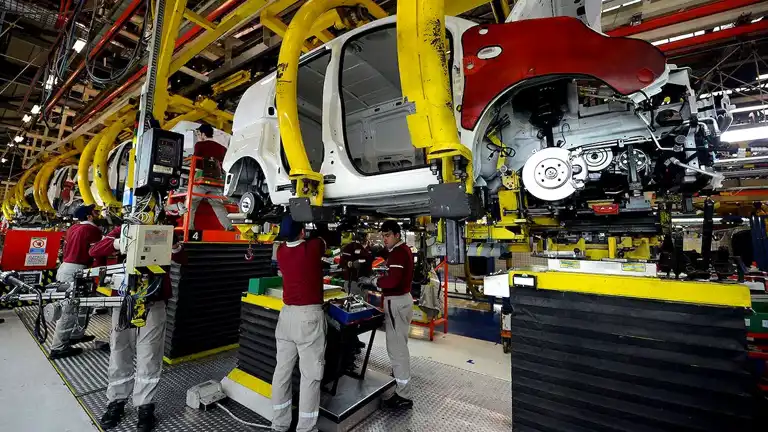 Otomotiv, İhracatta Zirvede! Üretimde Düşüş Otomotiv, İhracatta Zirvede! Üretimde Düşüş